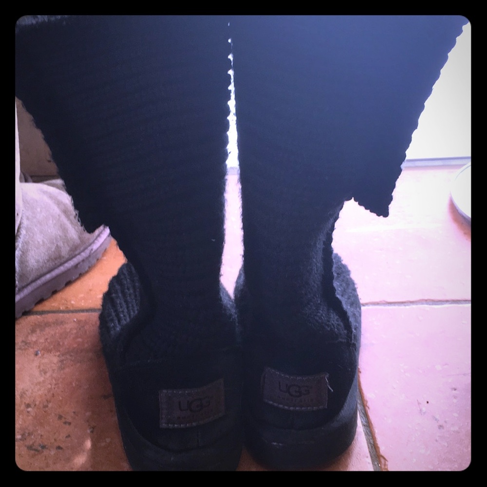Black knit uggs